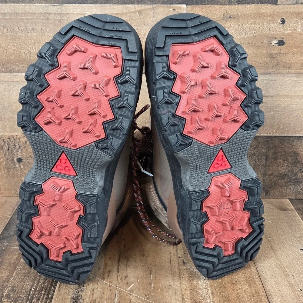 Nike ACG new tags